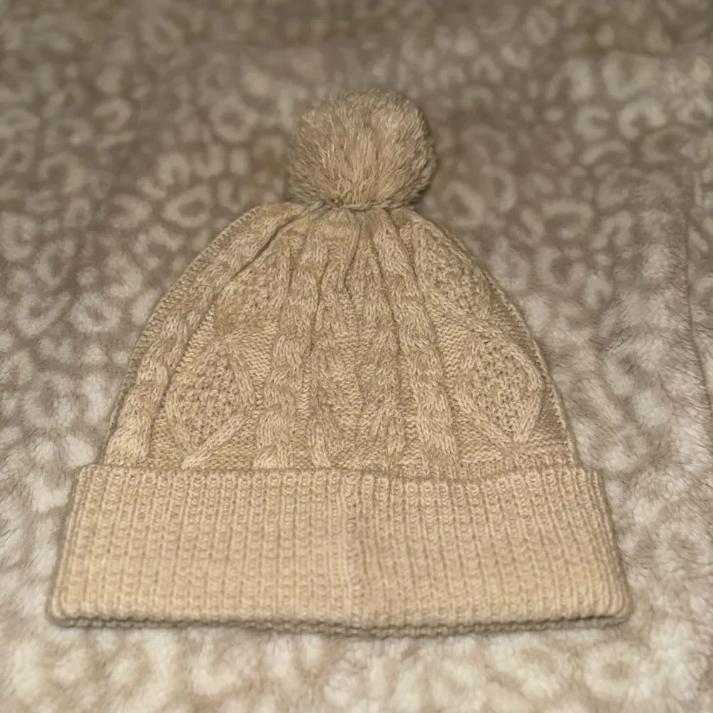 Knitted PomPom Beanie